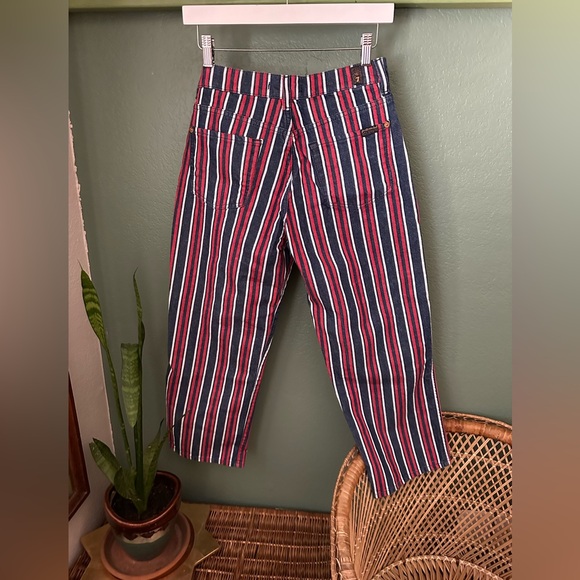 7 for All Man Kind stripped Jeans - Picture 2 of 5